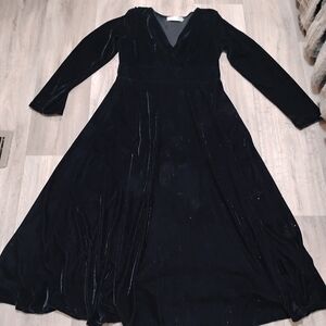 Black Velvet Long-Sleeve V-Neck A-Line Dress